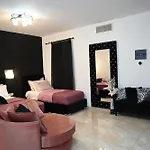 Ducato Di Aria , Luxury شقة نافبليو